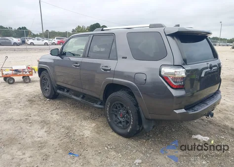 2021 Toyota 4Runner Sr5 Premium z USA, uszkodzony, nr VIN JTEFU5JR5M5243946